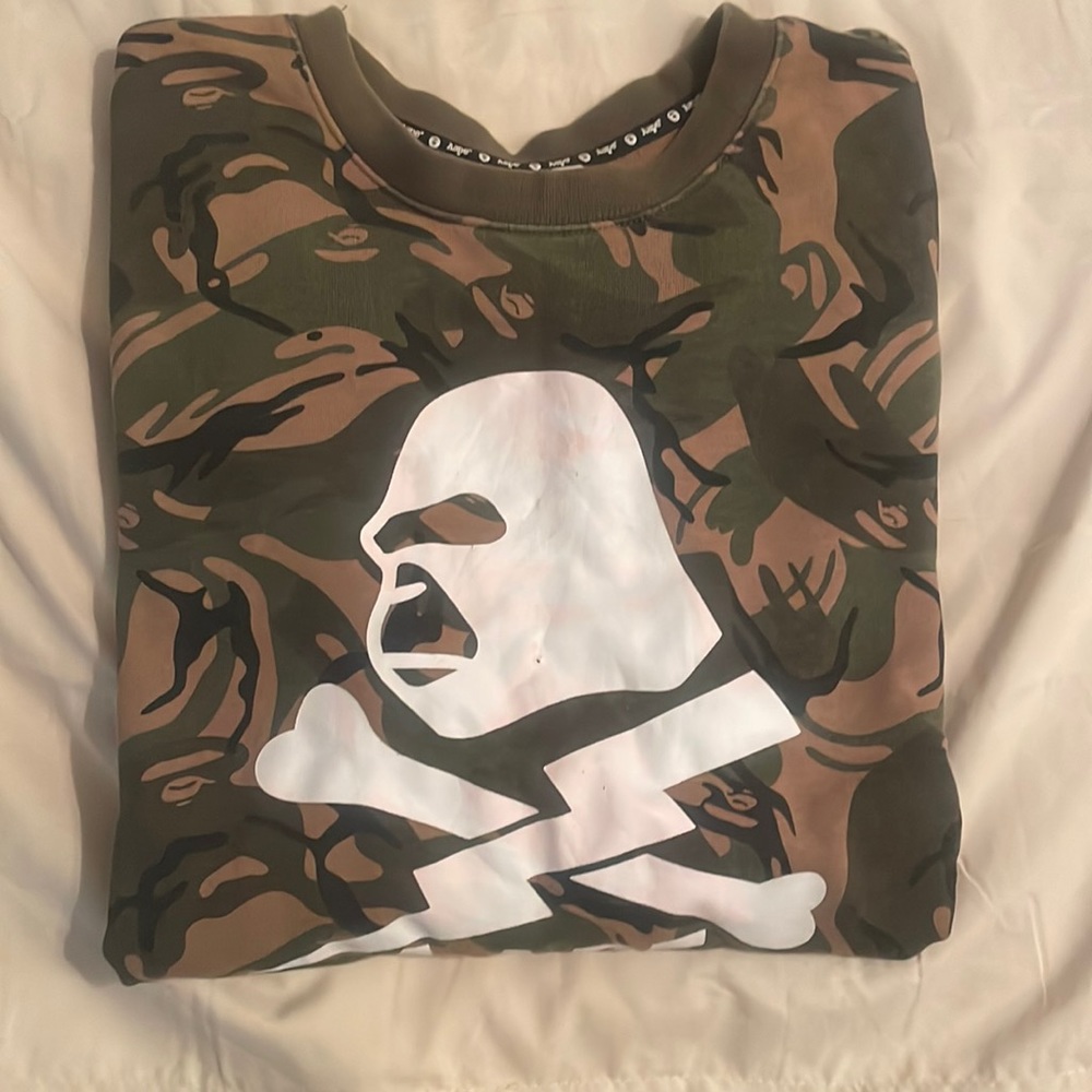 AAPE sweater
